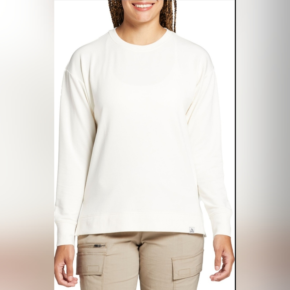 Brand new panorama crew sweater